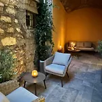 Old Town Parenso شقة