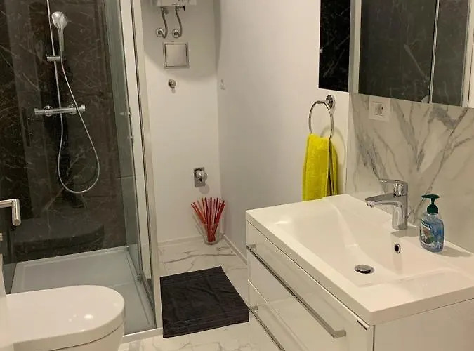 דירה Old Town Parenso פורץ