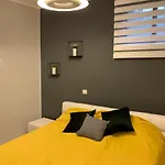 Old Town Parenso Apartment *