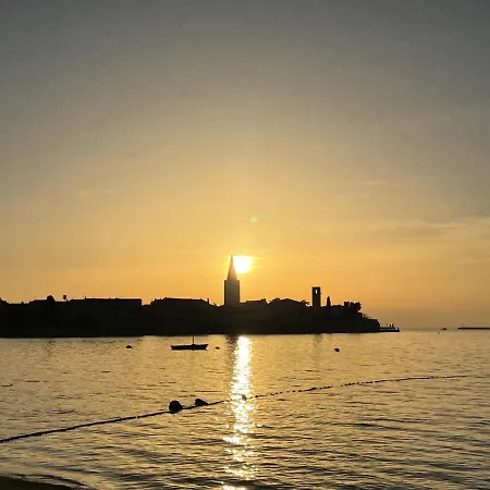 Old Town Parenso Apartament *