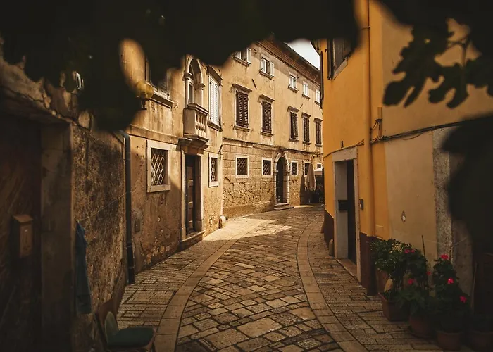 Apartment Old Town Parenso *