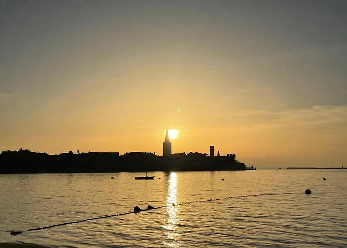 Old Town Parenso Apartment *